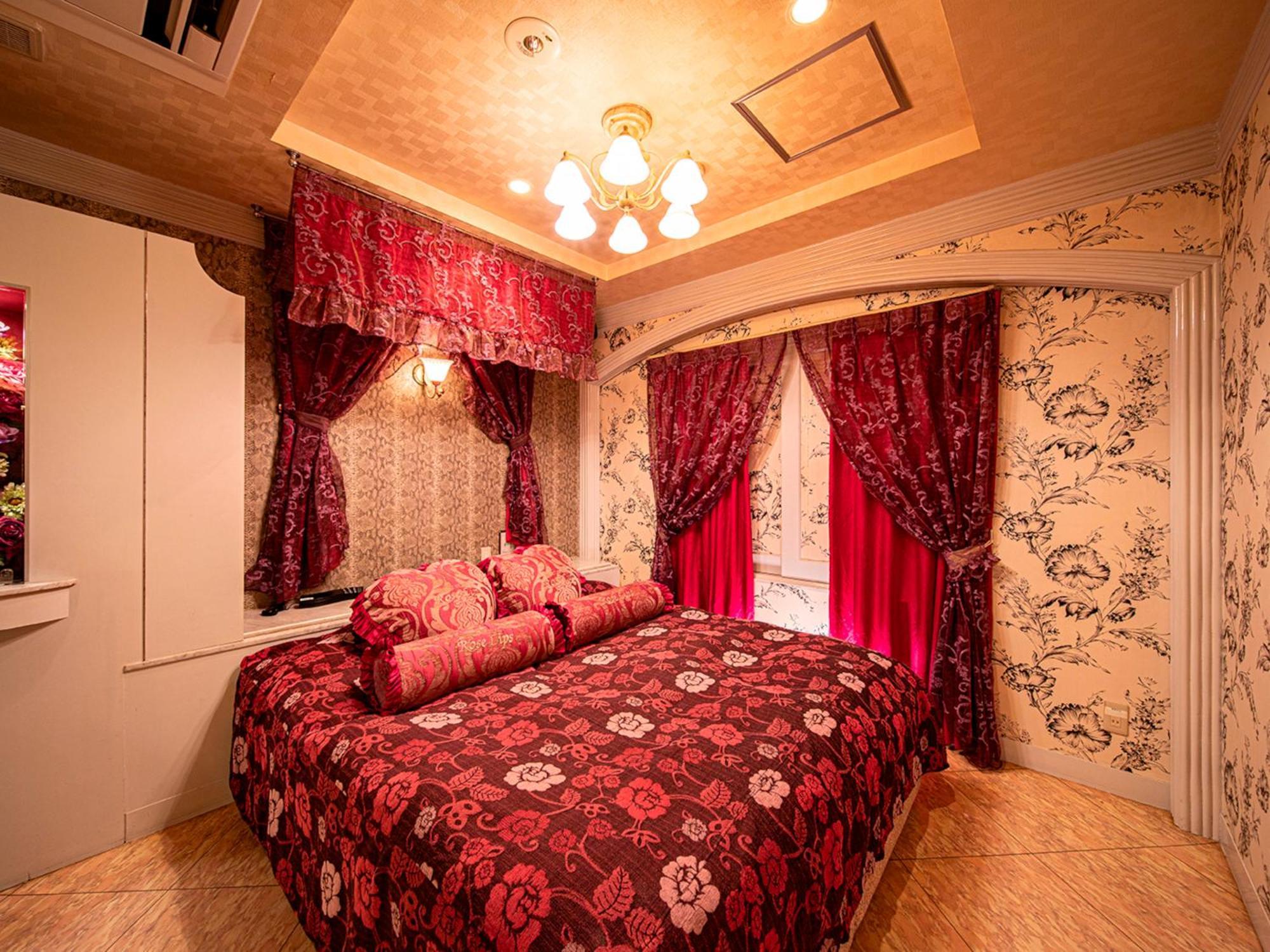 Roselips Tsuruhashi ローズリップス鶴橋 Hotel Osaka Bagian luar foto