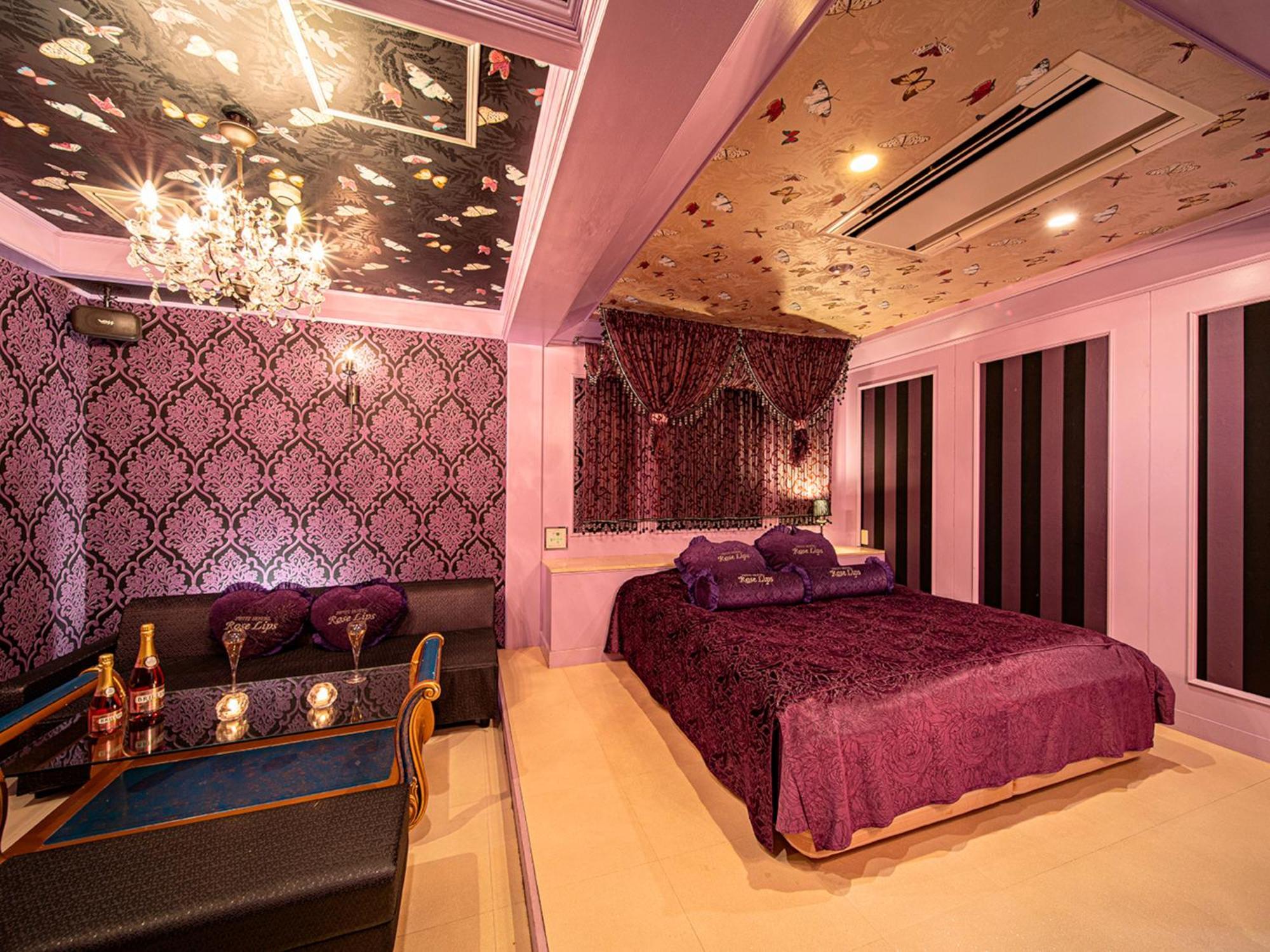 Roselips Tsuruhashi ローズリップス鶴橋 Hotel Osaka Bagian luar foto
